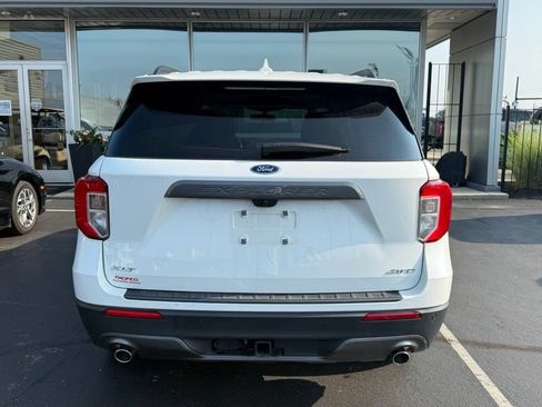 Used 2023 Ford Explorer XLT w/ Equipment Group 202A AWD/4WD image 6