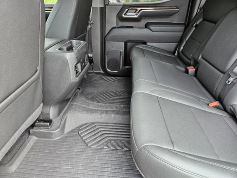 Used 2026 Chevrolet Silverado 1500 LT Trail Boss w/ LT Trail Boss Premium Package AWD/4WD image 30