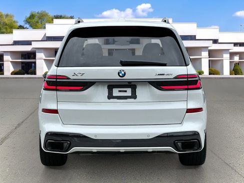 Used 2026 BMW X7 xDrive40i AWD/4WD image 6