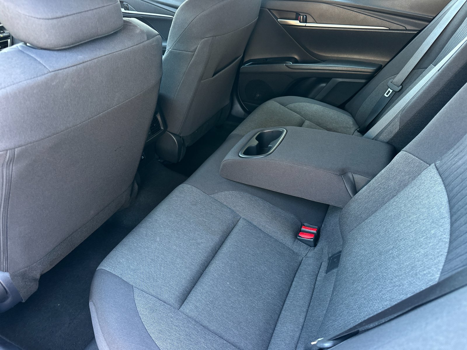 Used 2025 Toyota Camry LE FWD image 11