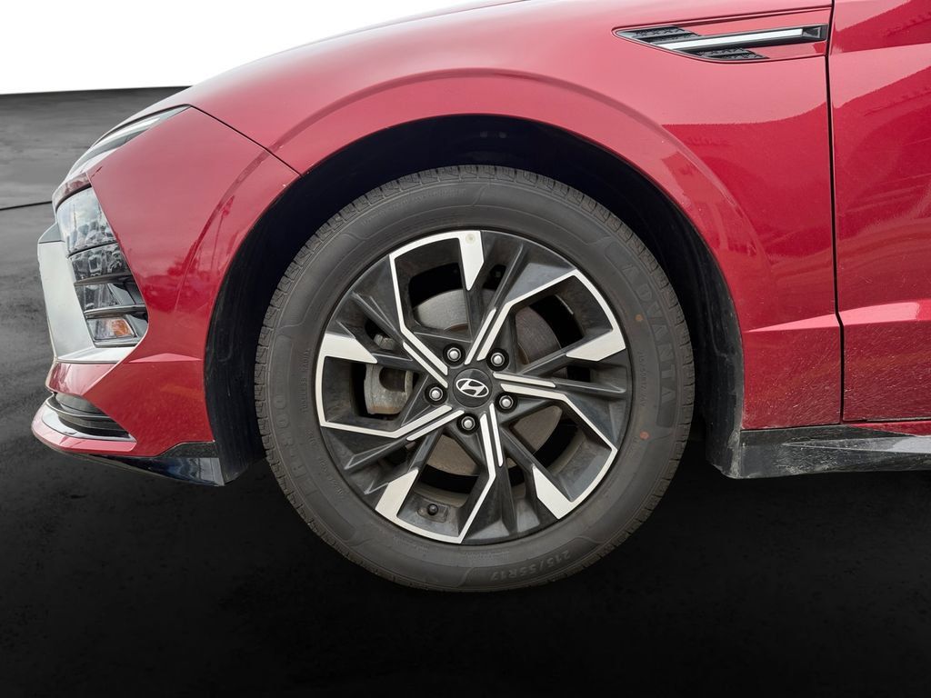 Used 2025 Hyundai Sonata SEL FWD image 12