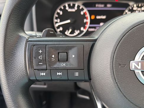Used 2024 Nissan Rogue SV FWD image 21