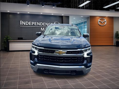 Used 2023 Chevrolet Silverado 1500 LT AWD/4WD image 8