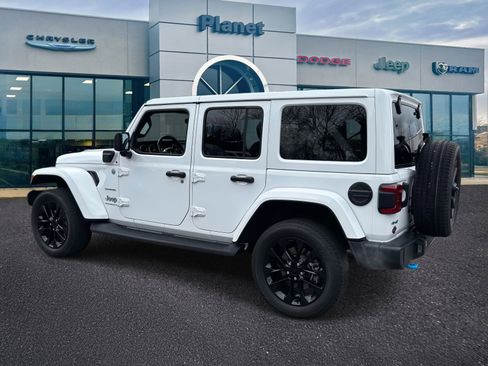 Used 2023 Jeep Wrangler Unlimited Sahara w/ Cold Weather Group image 3