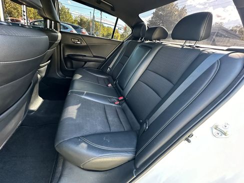 Used 2017 Honda Accord Sport image 16