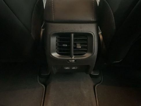 Used 2021 Jeep Cherokee Latitude Plus image 28