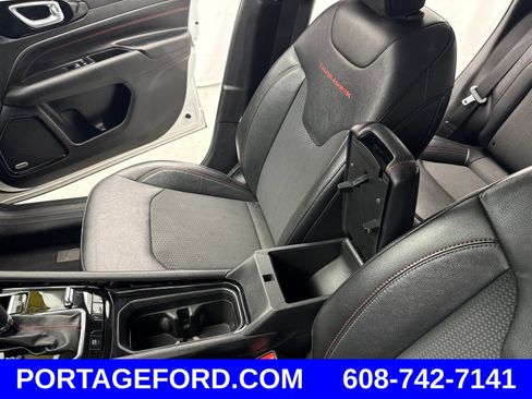 Used 2022 Jeep Compass Trailhawk w/ Sun and Sound Group AWD/4WD image 21
