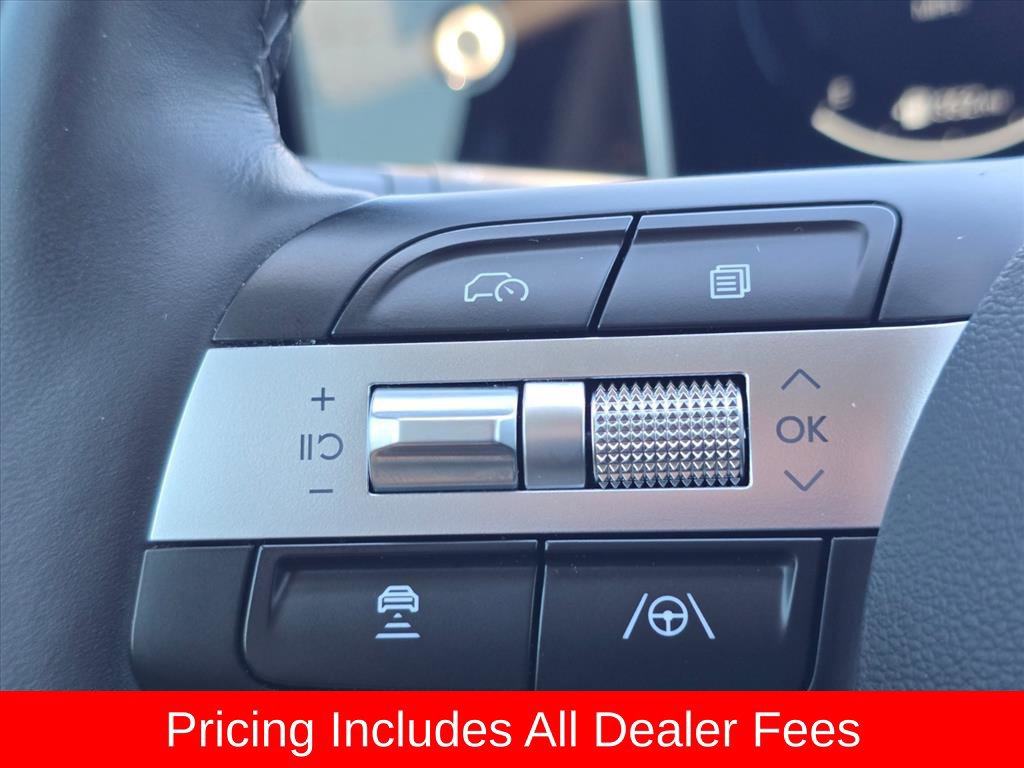 Used 2025 Hyundai Tucson Limited AWD/4WD image 24