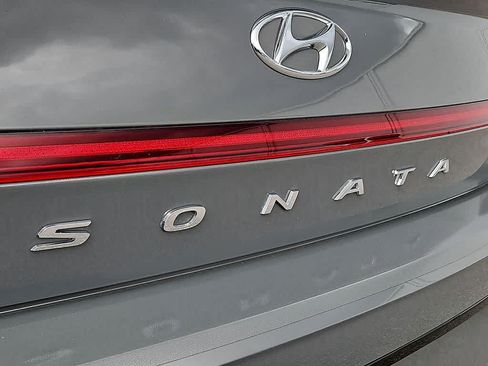 Used 2022 Hyundai Sonata SEL Plus w/ Preferred Accessory Package FWD image 32