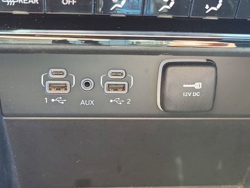 New 2024 Jeep Grand Cherokee Limited w/ Black Appearance Package image 26