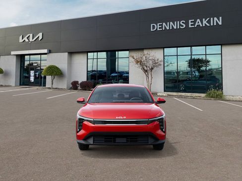 New 2025 Kia K4 LXS image 2