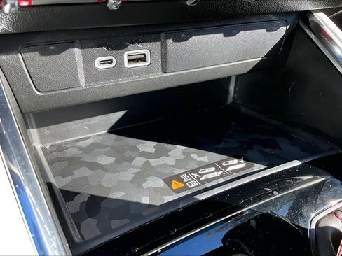 Used 2024 GMC Canyon AT4X image 31