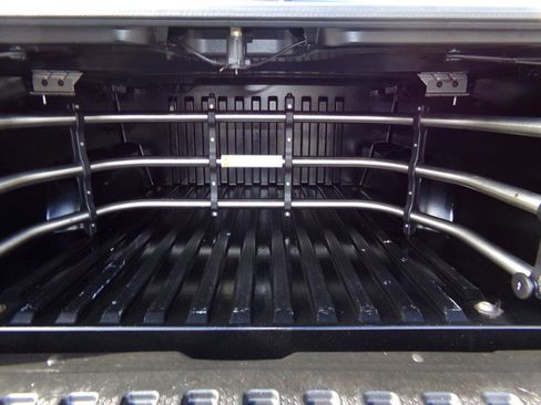 Used 2004 Ford Explorer Sport Trac XLT image 19