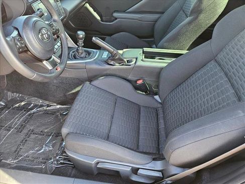 Used 2025 Toyota GR86 image 15