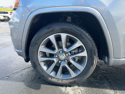 Used 2018 Jeep Grand Cherokee Overland image 13