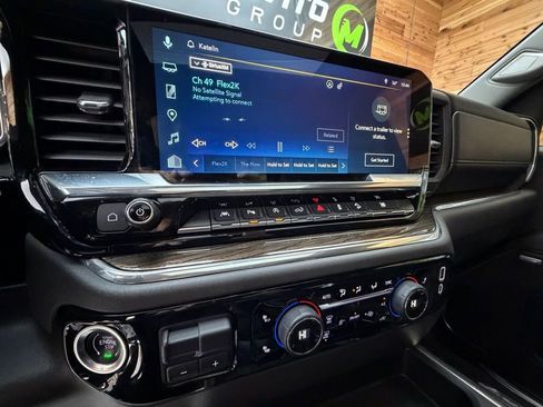 Used 2024 Chevrolet Silverado 1500 LT Trail Boss w/ LT Trail Boss Premium Package image 18