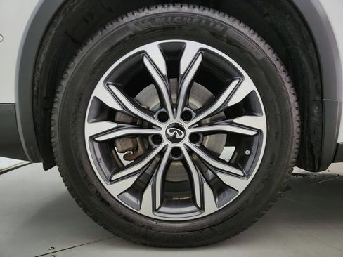 Used 2019 INFINITI QX30 AWD w/ Navigation Package image 34