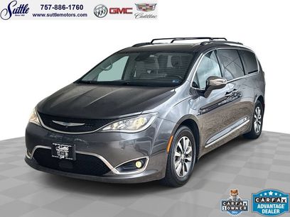 Used 2020 Chrysler Pacifica Limited w/ Advanced Safetytec Group