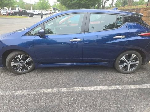 Used 2022 Nissan Leaf SV Plus FWD image 2
