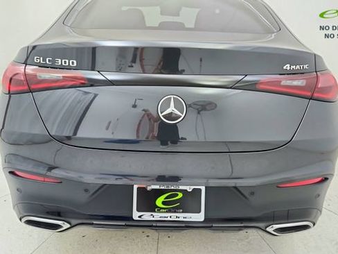 Used 2024 Mercedes-Benz GLC 300 4MATIC image 12