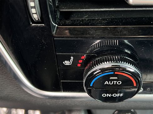 Certified 2024 Nissan Rogue SL w/ SL Premium Package image 20