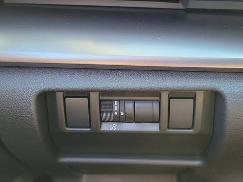 Used 2025 Subaru Impreza 2.0i image 25