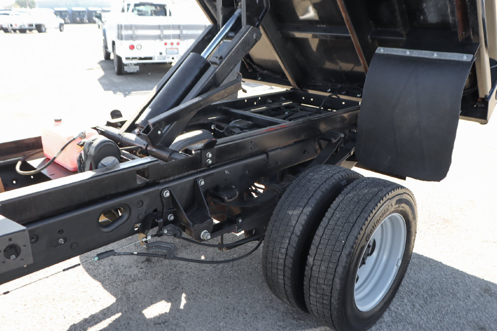 Used 2020 Ford F550 4x4 Regular Cab Super Duty image 11