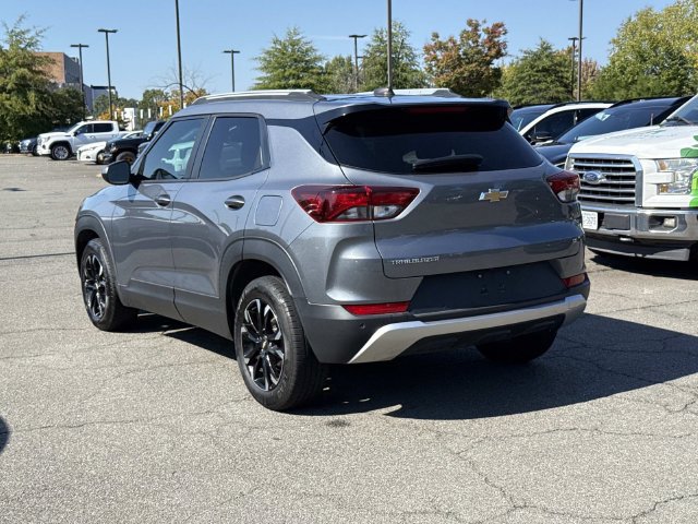 Used 2021 Chevrolet TrailBlazer LT w/ Convenience Package FWD image 4