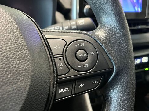 Used 2025 Toyota RAV4 XLE AWD/4WD image 26