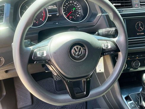 Used 2018 Volkswagen Tiguan S AWD/4WD image 11