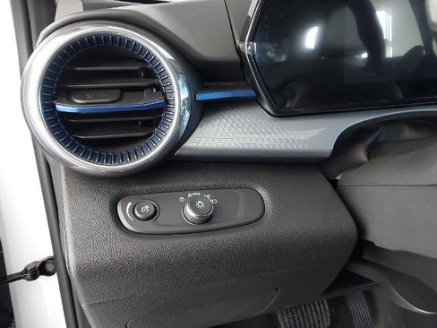 New 2026 Chevrolet Trax LT w/ LT Convenience Package image 24