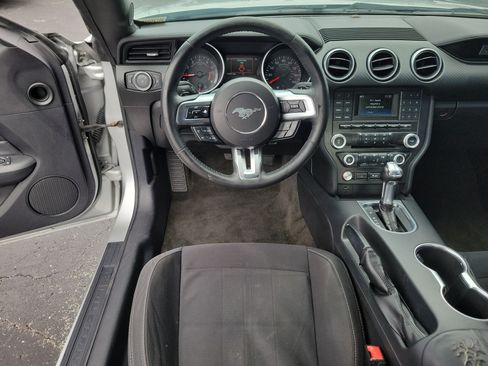 Used 2018 Ford Mustang EcoBoost image 13