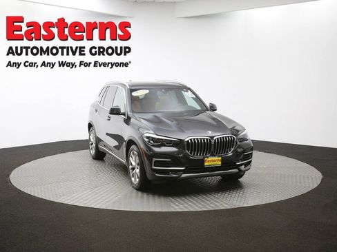 Used 2022 BMW X5 xDrive40i w/ Premium Package image 56