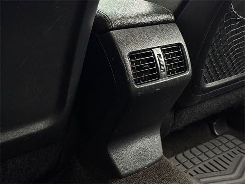 Used 2013 Subaru Outback 2.5i Limited w/ Moonroof Pkg image 38