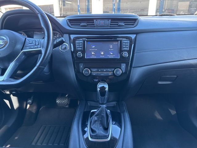 Used 2017 Nissan Rogue SL w/ SL Premium Package AWD/4WD image 24
