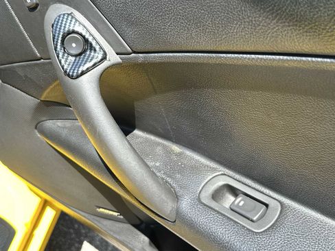 Used 2006 Chevrolet Corvette Convertible w/ Preferred Equipment Group RWD image 18