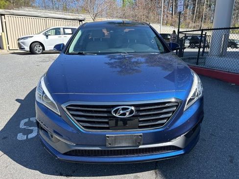Used 2016 Hyundai Sonata Limited w/ Option Group 05 image 2