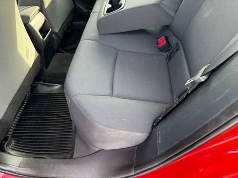 Used 2021 Toyota Corolla LE image 17