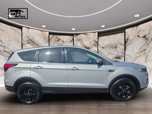 Used 2019 Ford Escape SE AWD/4WD image 4