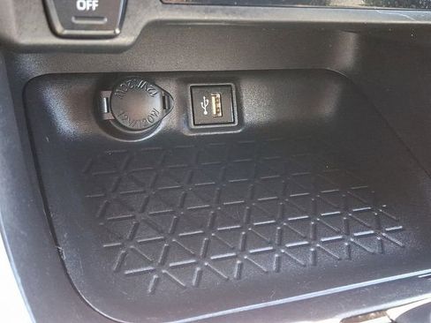 Used 2024 Toyota RAV4 XLE AWD/4WD image 23