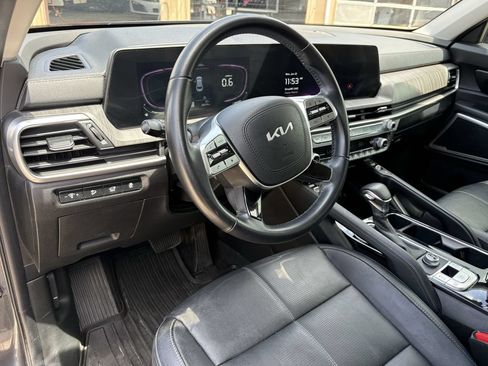 Used 2023 Kia Telluride EX w/ EX Captain's Chair Package FWD image 14