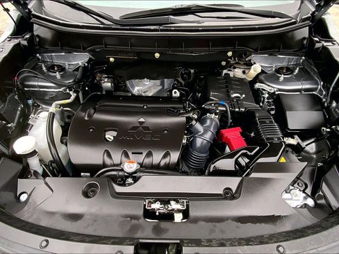 Used 2025 Mitsubishi Outlander Sport LE image 30