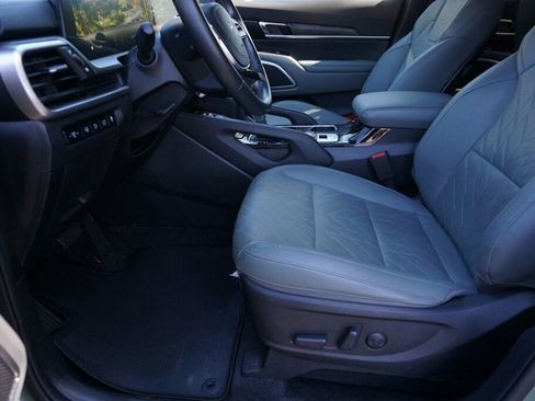 Used 2023 Kia Telluride EX X-Line image 27