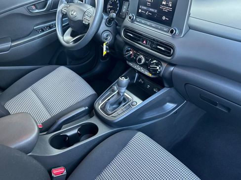 Used 2023 Hyundai Kona SE image 17