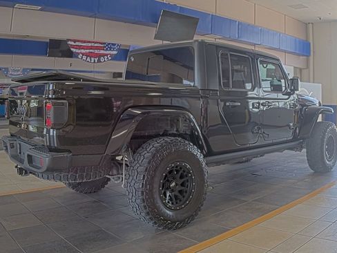 Used 2021 Jeep Gladiator Sport AWD/4WD image 4