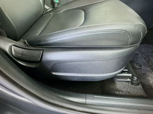 Used 2024 Kia Sportage EX FWD image 22