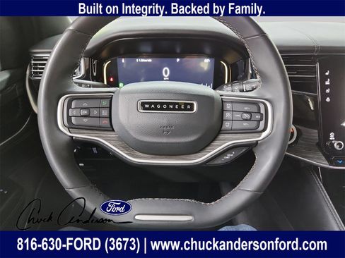 Used 2022 Jeep Wagoneer Series III w/ Flexible Seating Group image 22