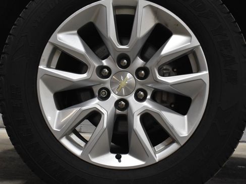 Used 2020 Chevrolet Silverado 1500 Custom w/ Custom Value Package image 29