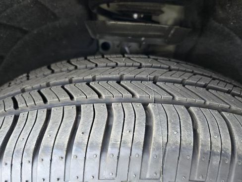 Used 2021 Chevrolet Equinox LT image 7