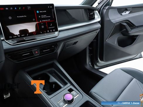 Used 2025 Volkswagen Tiguan SE R-Line image 60